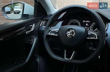 Універсал Skoda Octavia 2018 в  фото 74 Універсал Skoda Octavia 2018 в