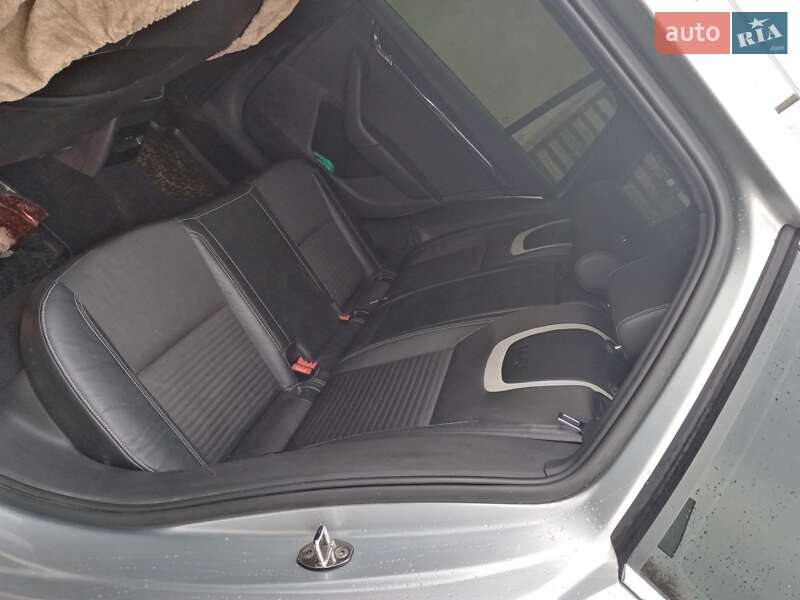 Універсал Skoda Octavia 2014 в Ужгороді