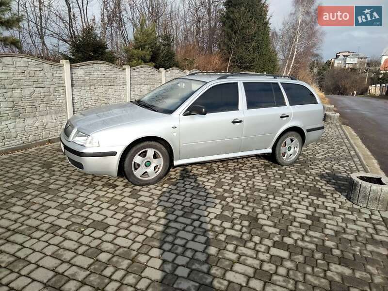 Универсал Skoda Octavia 2002 в Львове