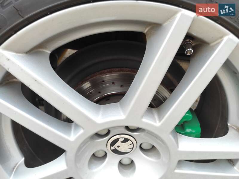 Лифтбек Skoda Octavia 2002 в Днепре