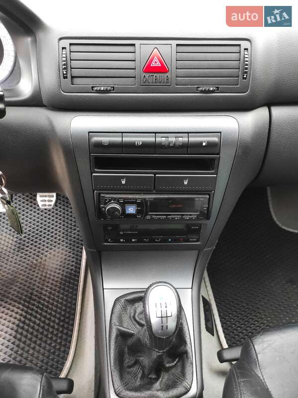 Лифтбек Skoda Octavia 2002 в Днепре