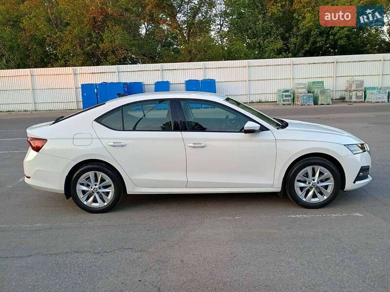 Лифтбек Skoda Octavia 2023 в Днепре