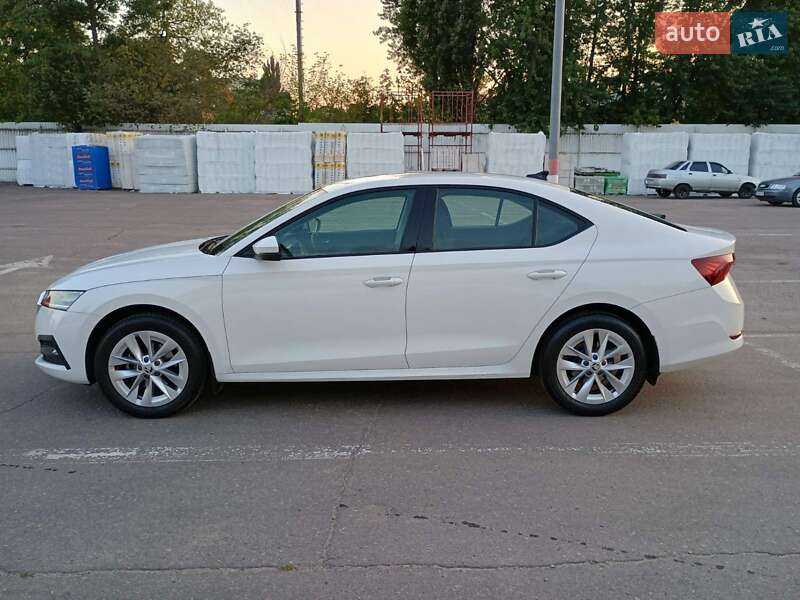 Лифтбек Skoda Octavia 2023 в Днепре