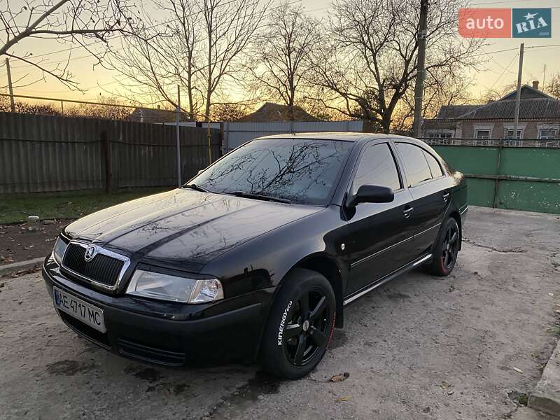 Лифтбек Skoda Octavia 2004 в 