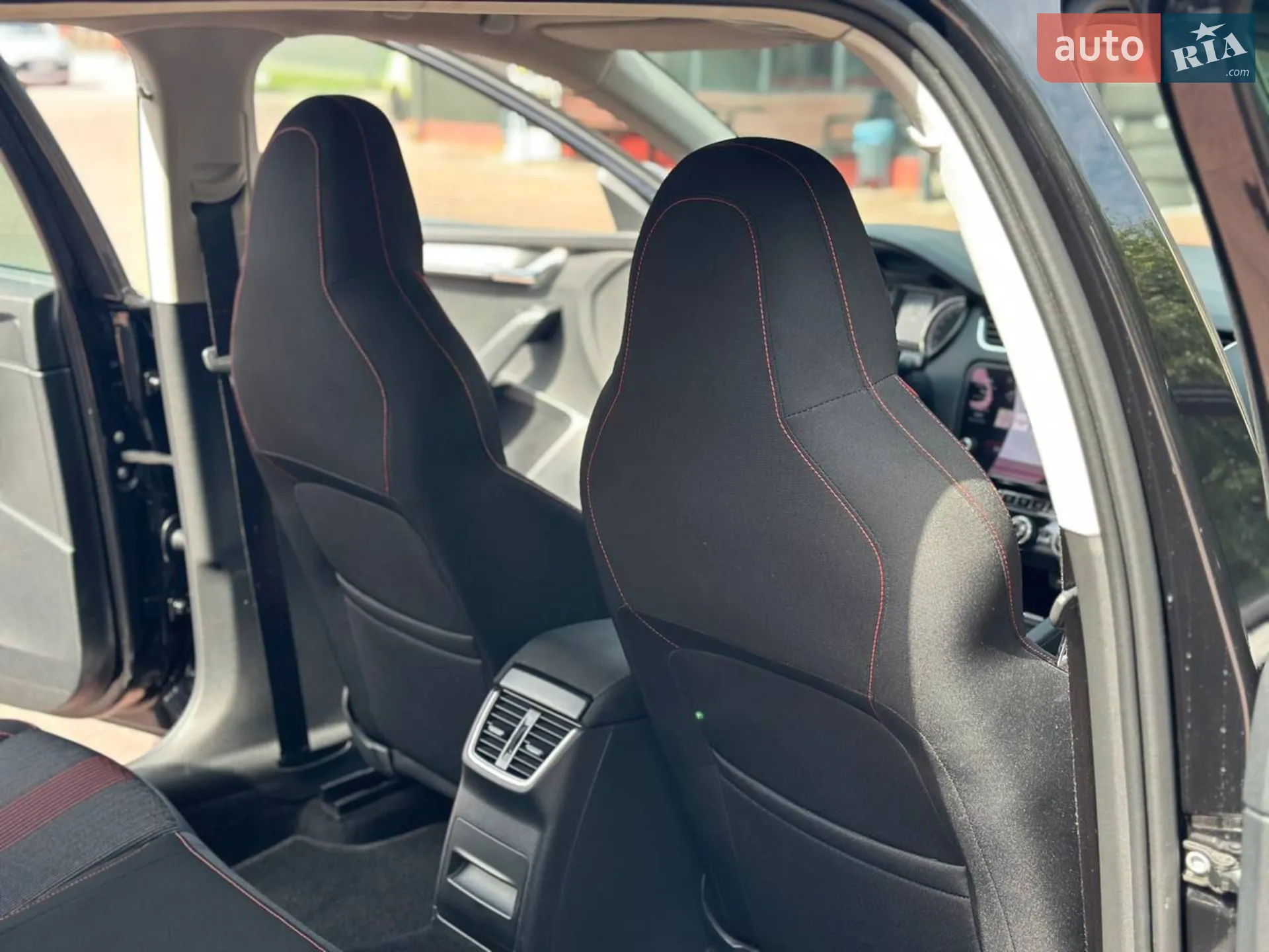 2018 Skoda Octavia - мініатюра 48