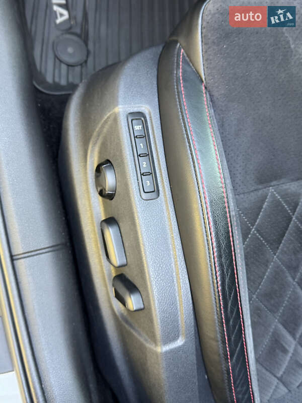 Лифтбек Skoda Octavia 2019 в Львове