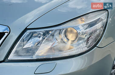 Лифтбек Skoda Octavia 2009 в 
