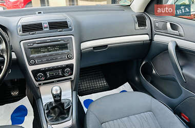 Лифтбек Skoda Octavia 2009 в 