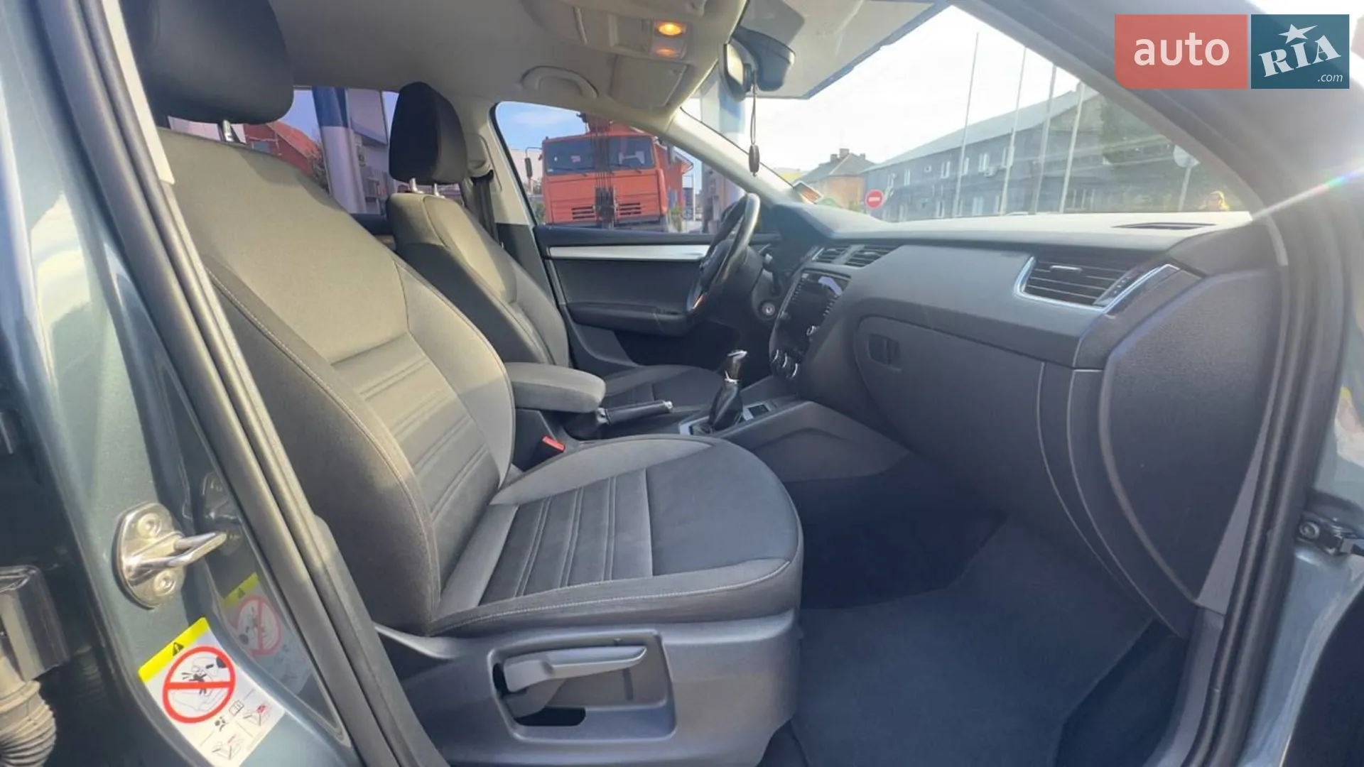 2017 Skoda Octavia - мініатюра 22