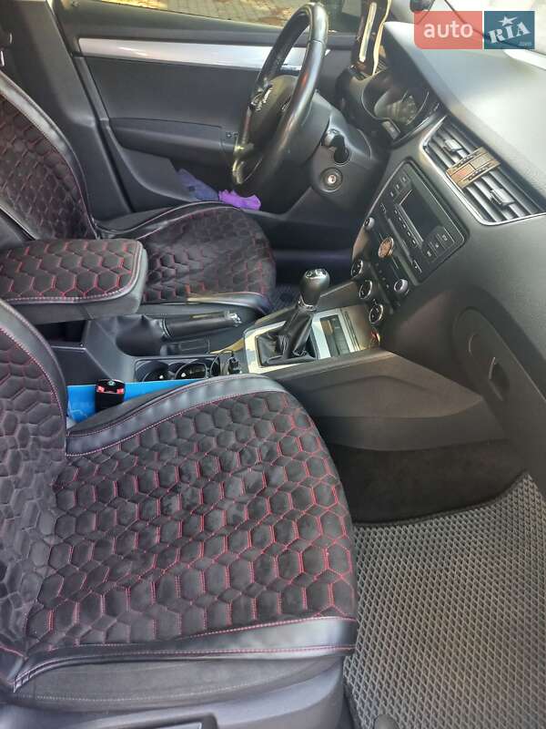 Универсал Skoda Octavia 2014 в Ильинцах