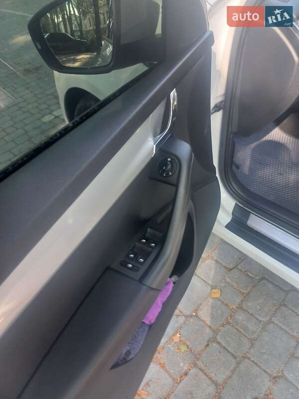 Универсал Skoda Octavia 2014 в Ильинцах