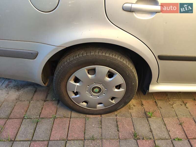 Универсал Skoda Octavia 2001 в Киеве