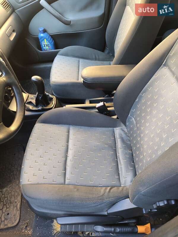 Универсал Skoda Octavia 2001 в Киеве