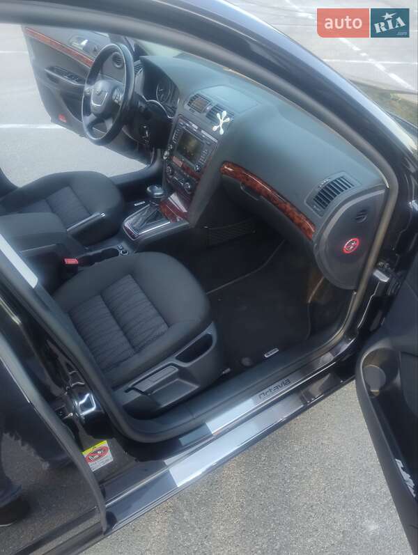 Ліфтбек Skoda Octavia 2009 в Бучі