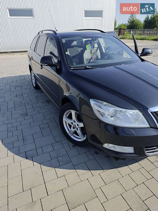 Універсал Skoda Octavia 2010 в Брошневі-Облозі