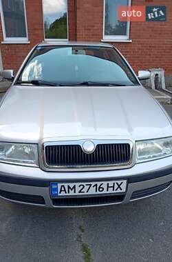 Лифтбек Skoda Octavia 2003 в Звягеле