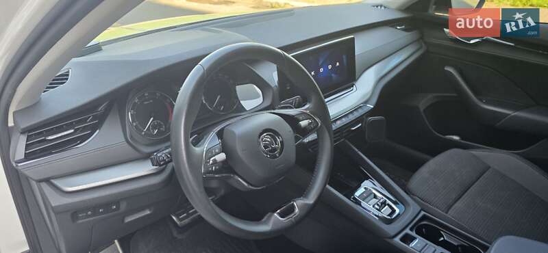 Лифтбек Skoda Octavia 2023 в Киеве