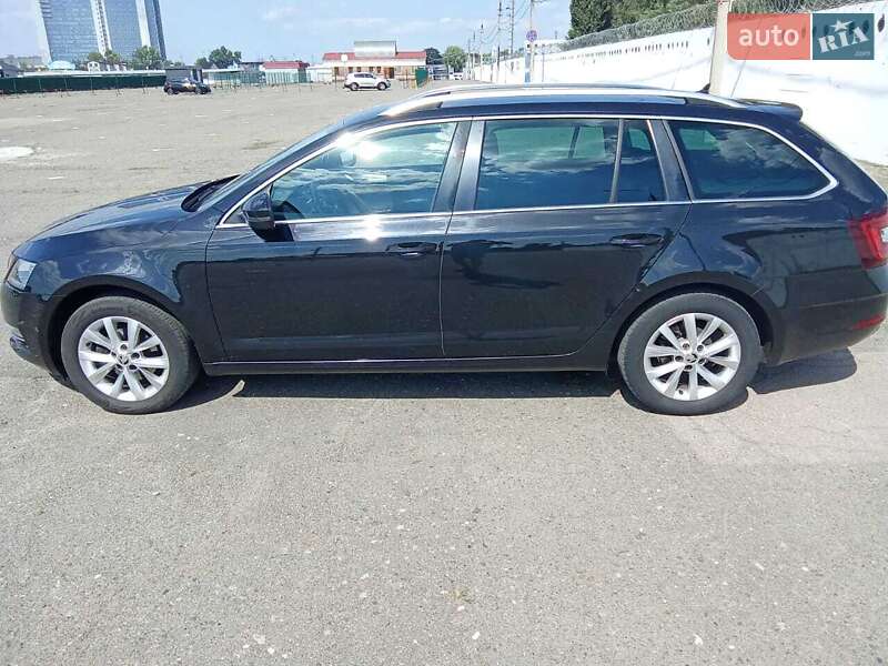 Универсал Skoda Octavia 2018 в Чернигове