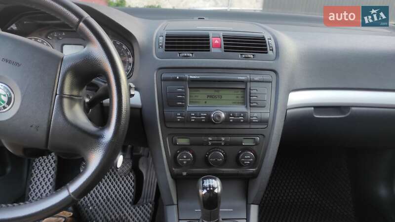 Лифтбек Skoda Octavia 2006 в Одессе