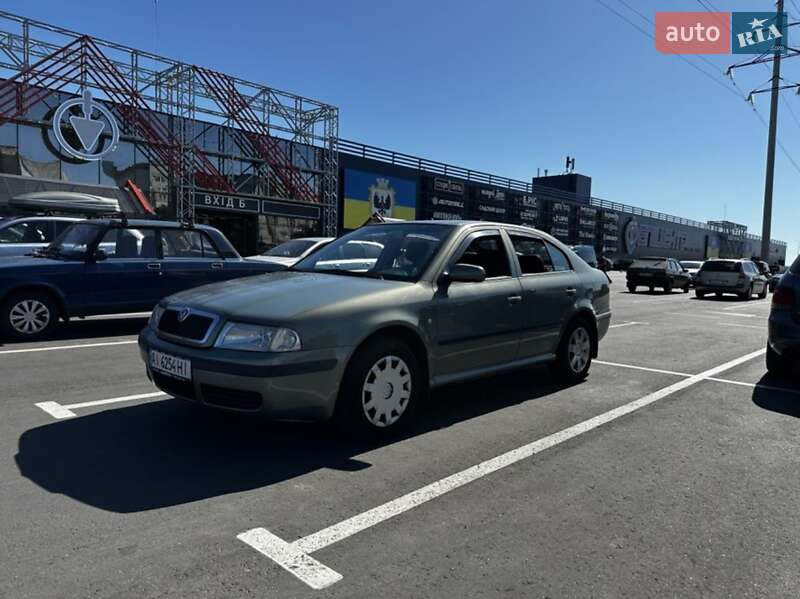Ліфтбек Skoda Octavia 2002 в Чернігові