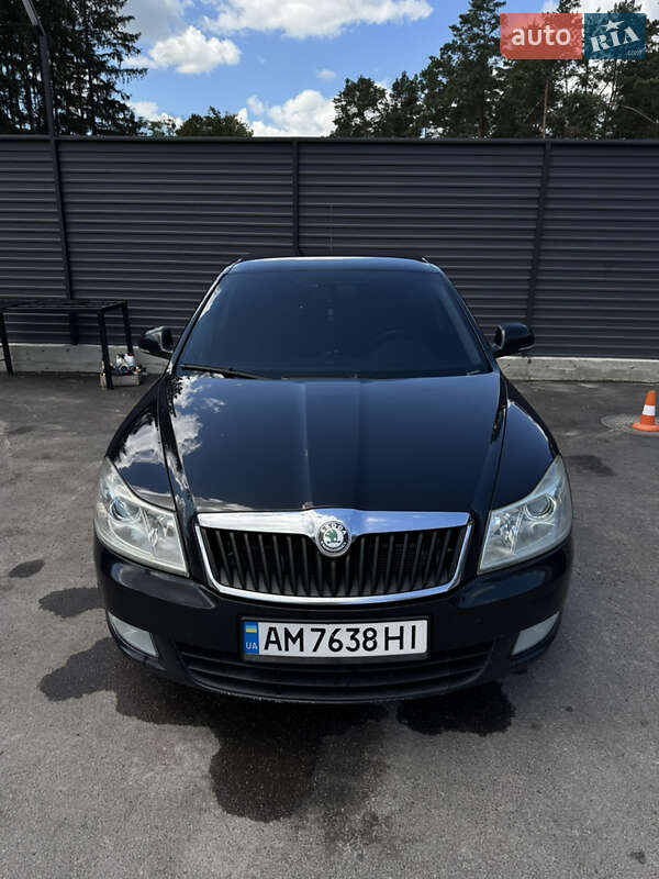 Лифтбек Skoda Octavia 2010 в 