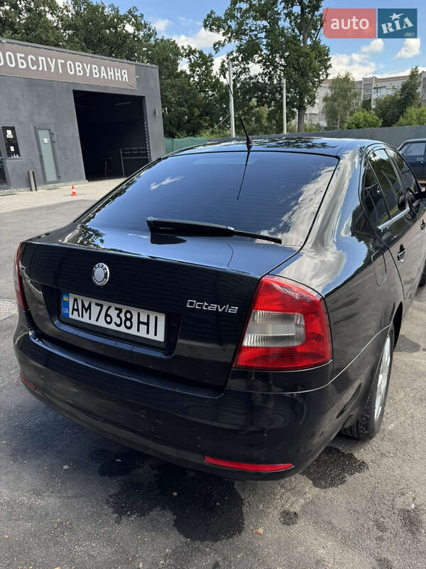 Лифтбек Skoda Octavia 2010 в Житомире