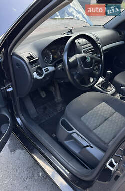 Лифтбек Skoda Octavia 2010 в 