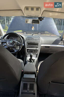 Лифтбек Skoda Octavia 2010 в 