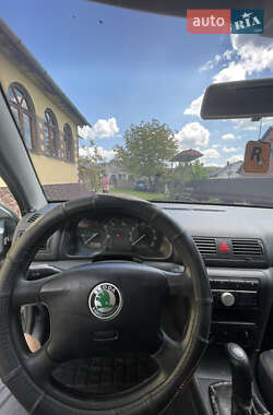 Лифтбек Skoda Octavia 2001 в 