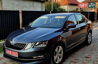 Лифтбек Skoda Octavia 2019 в Сваляве