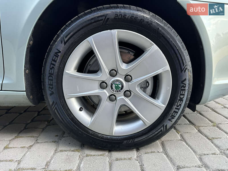 Универсал Skoda Octavia 2010 в Львове фото 29 Универсал Skoda Octavia 2010 в Львове