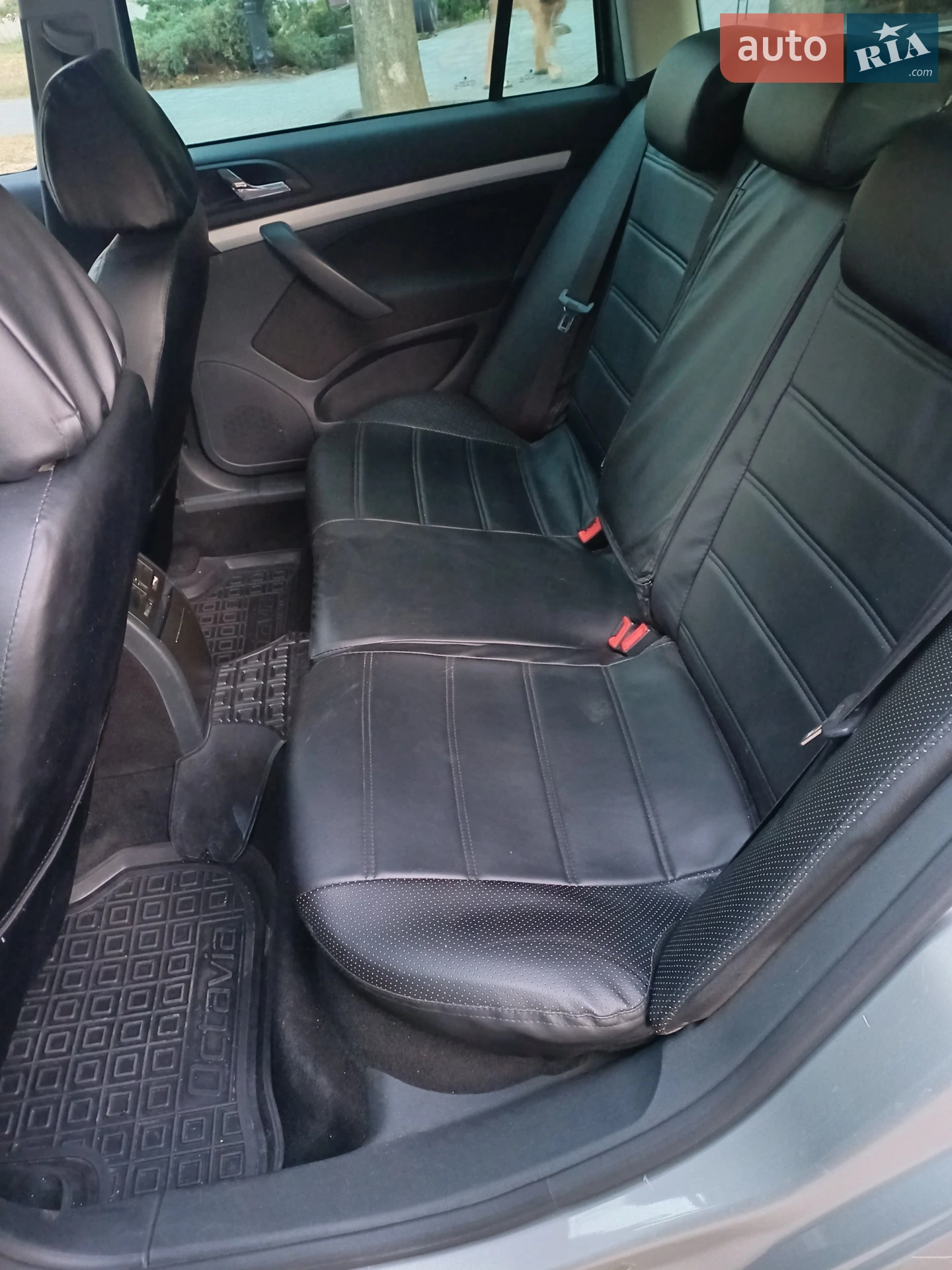 2011 Skoda Octavia - мініатюра 12