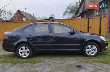 Универсал Skoda Octavia 2012 в Дубровице