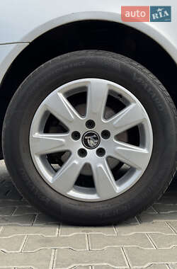 Лифтбек Skoda Octavia 2006 в 