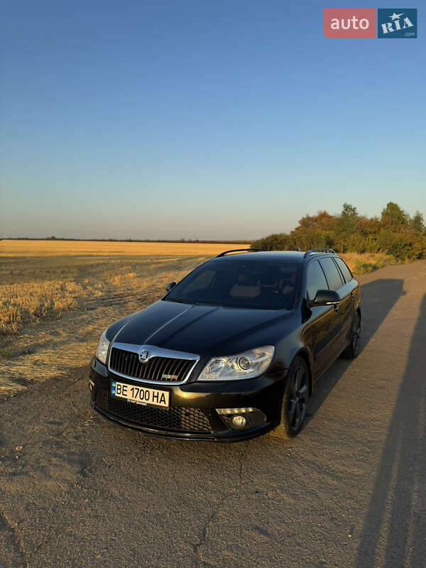 Универсал Skoda Octavia 2010 в Вознесенске