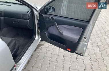 Лифтбек Skoda Octavia 2001 в 