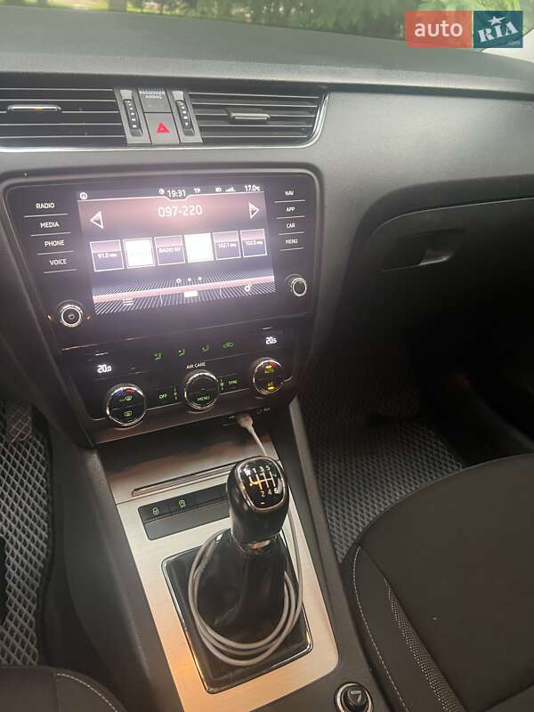 Универсал Skoda Octavia 2017 в Хмельницком