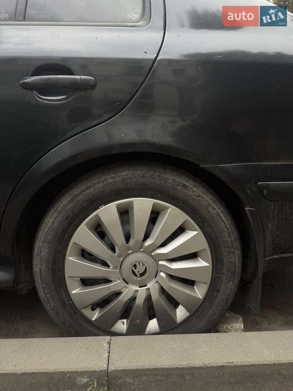 Лифтбек Skoda Octavia 2006 в Днепре