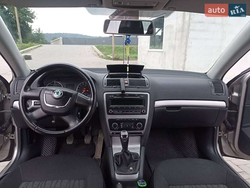 Універсал Skoda Octavia 2012 в Івано-Франківську