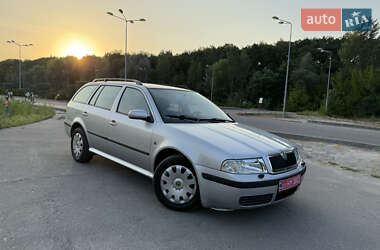 Универсал Skoda Octavia 2010 в 