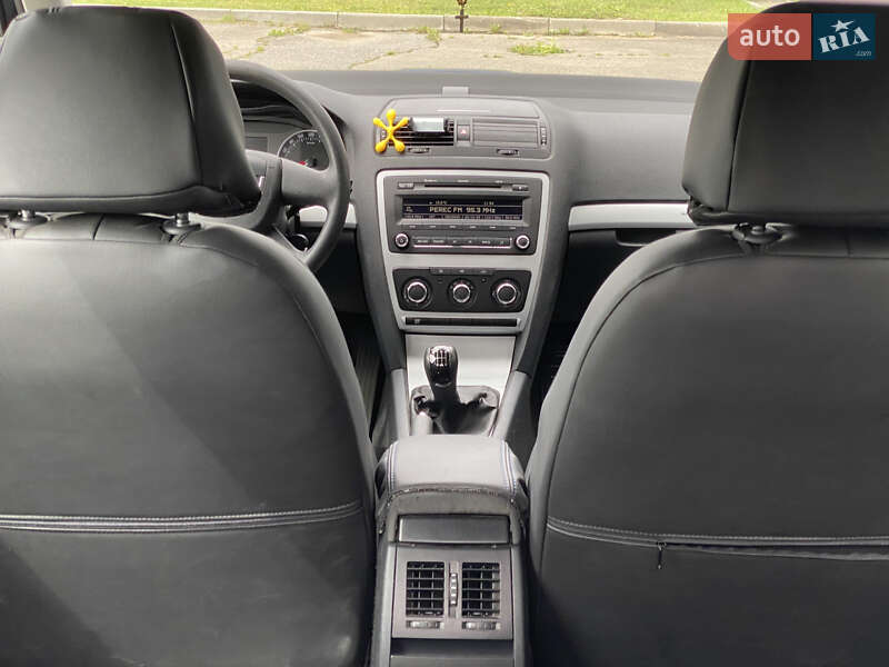 Ліфтбек Skoda Octavia 2010 в Львові фото 8 Ліфтбек Skoda Octavia 2010 в Львові
