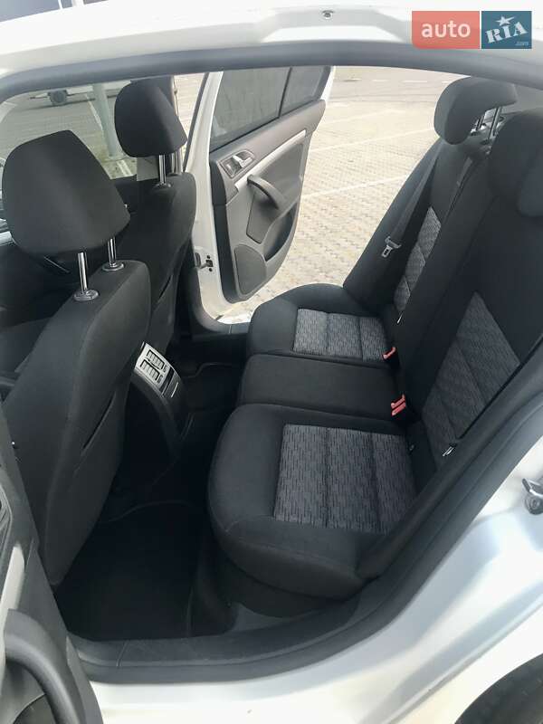 Лифтбек Skoda Octavia 2011 в Киеве фото 12 Лифтбек Skoda Octavia 2011 в Киеве