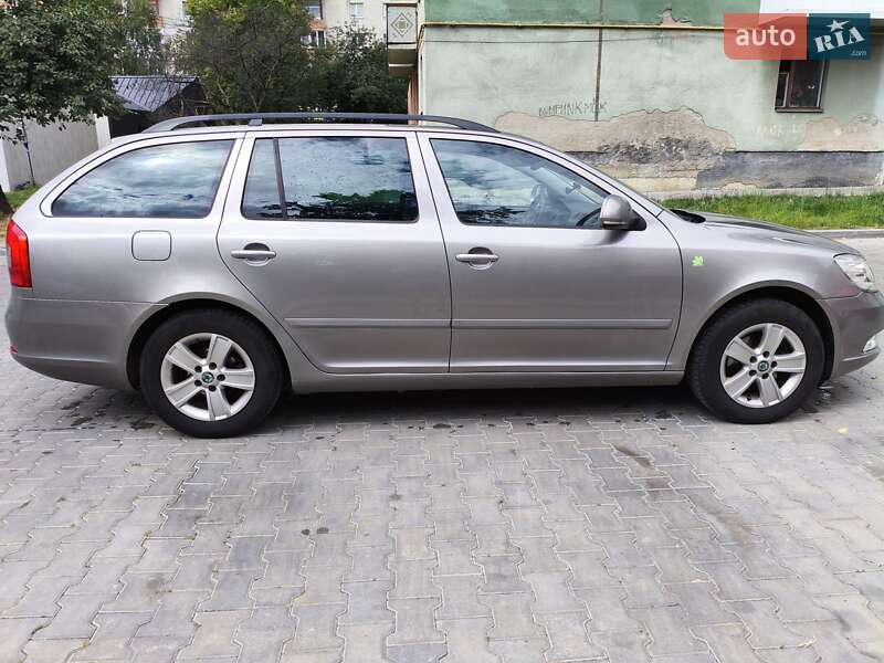Универсал Skoda Octavia 2012 в Луцке