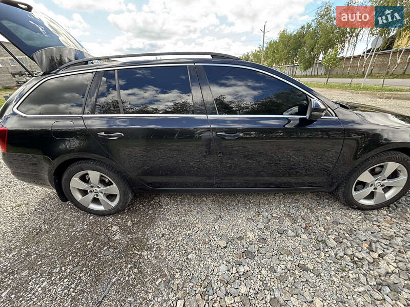 Універсал Skoda Octavia 2015 в Виноградові