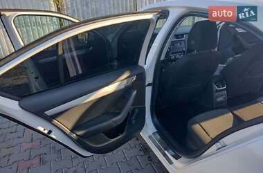 Лифтбек Skoda Octavia 2013 в 
