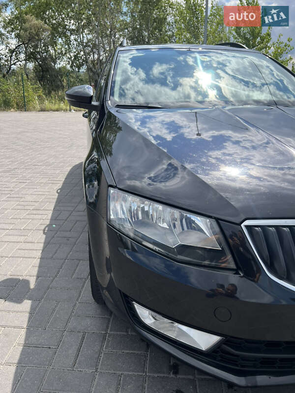 Універсал Skoda Octavia 2016 в Дніпрі