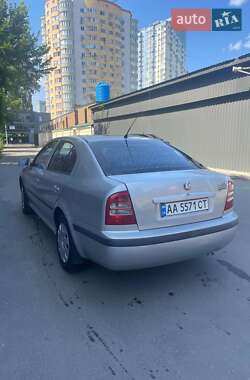 Лифтбек Skoda Octavia 2001 в 