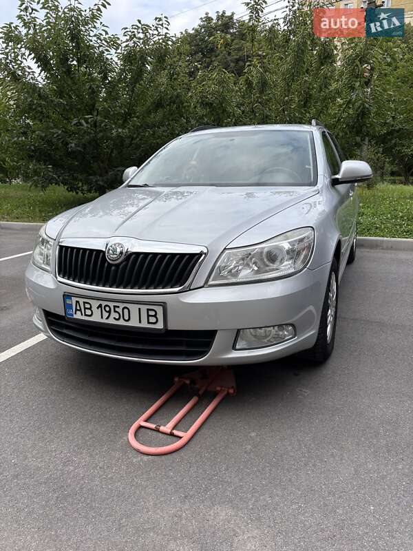 Универсал Skoda Octavia 2010 в 
