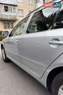 Универсал Skoda Octavia 2010 в 