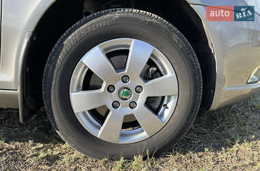 Лифтбек Skoda Octavia 2012 в 